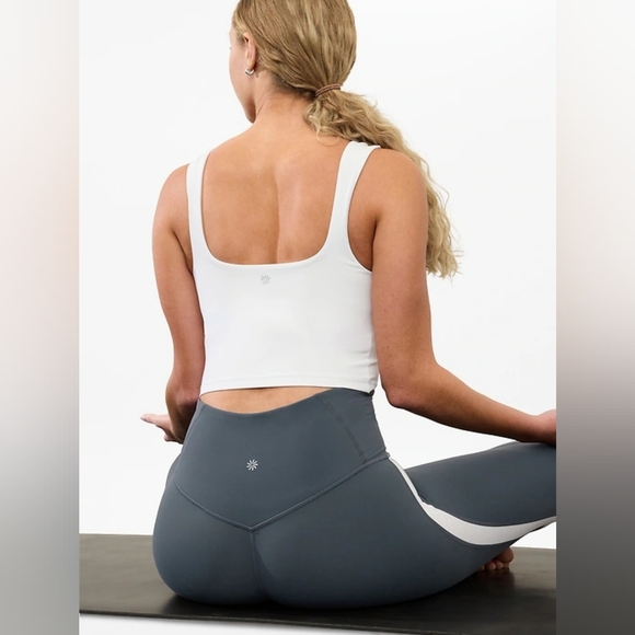 Athleta Transcend Square Neck Crop Bra - Picture 2 of 3